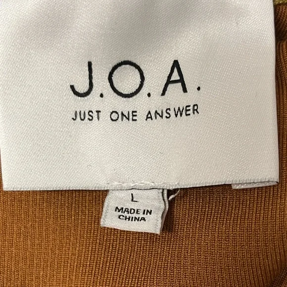 J.O.A Belted Pullover Top - Picture 4 of 6